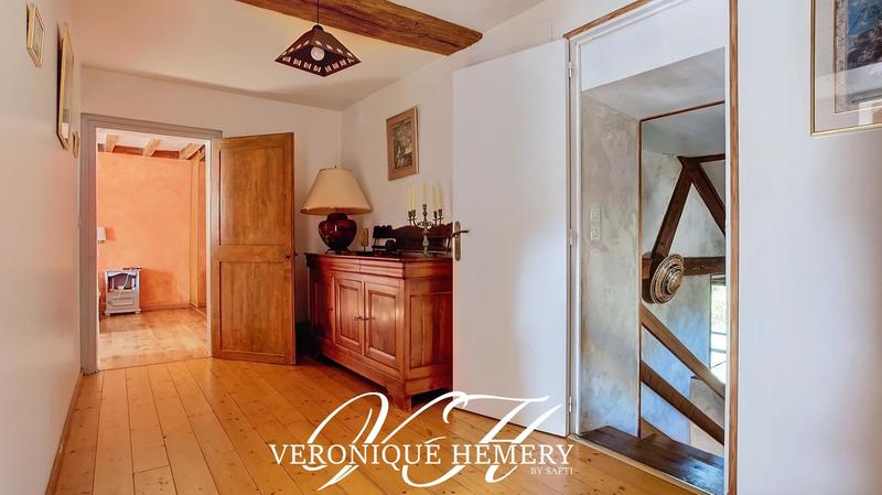 Maison - 180 m² - 8 pièces