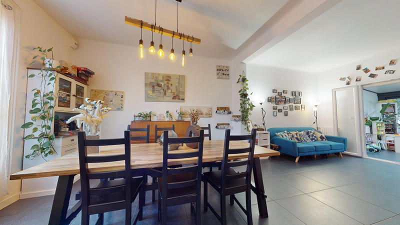 Maison - 107 m² - 6 pièces