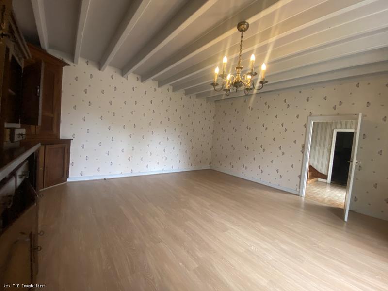 Corps de ferme - 210 m² - 7 pièces