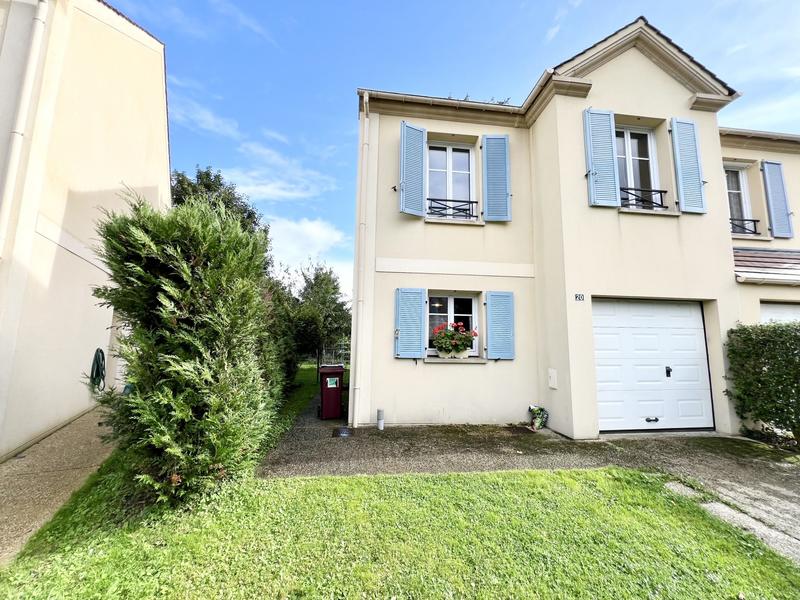 Maison traditionnelle - 96 m² - 4 pièces