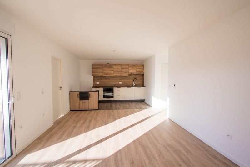 Appartement - 80 m² - 4 pièces