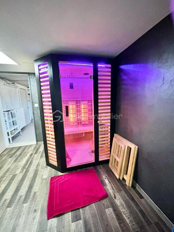 Pavillon - 130 m² - 7 pièces