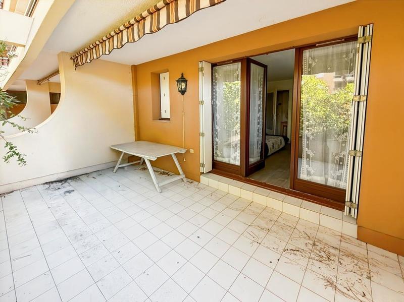 Studio - 25 m² - 1 pièce