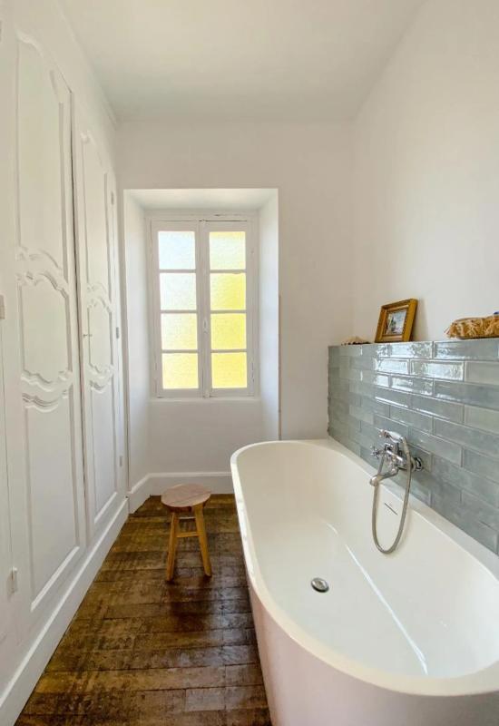 Maison - 350 m² - 8 pièces