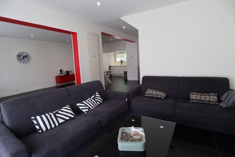 Maison - 230 m² - 8 pièces