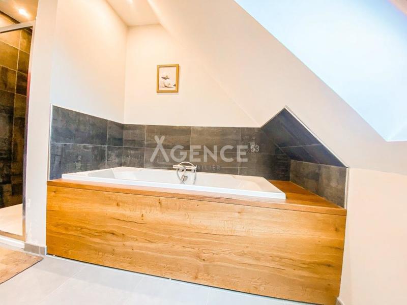 Maison - 170 m² - 5 pièces