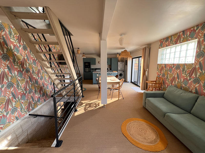 Maison - 167 m² - 8 pièces