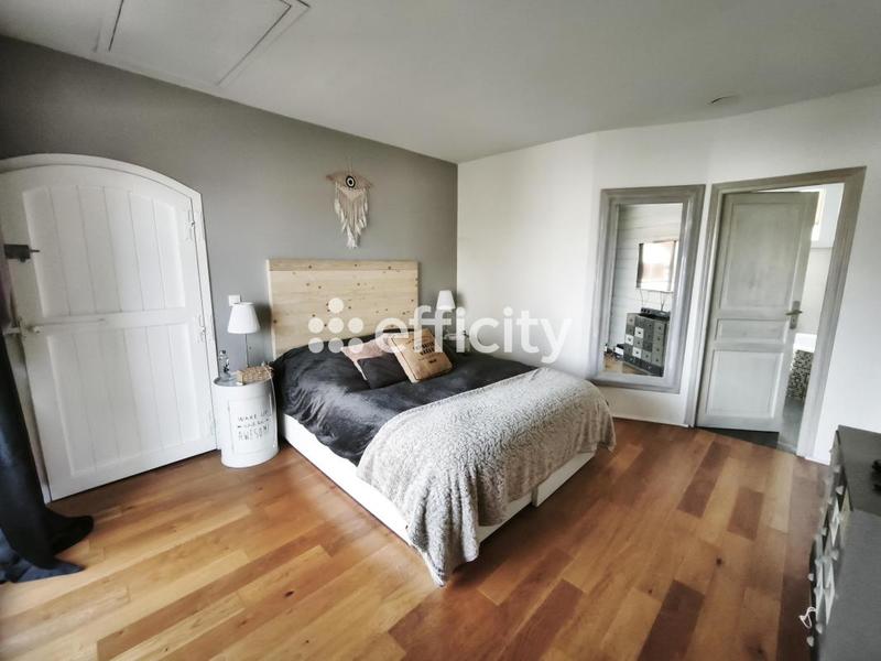 Maison de village - 237 m² - 8 pièces