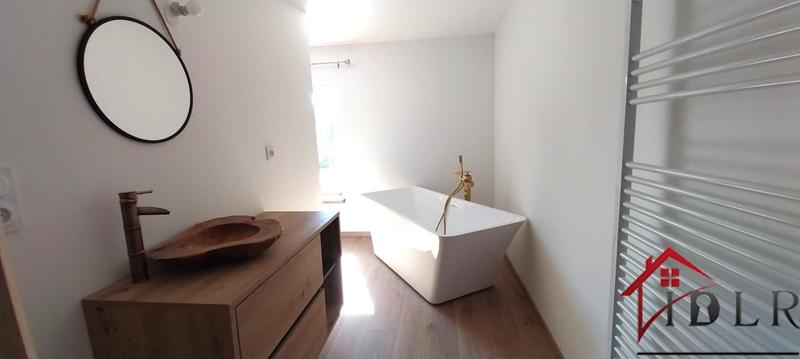 Château - 128 m² - 4 pièces