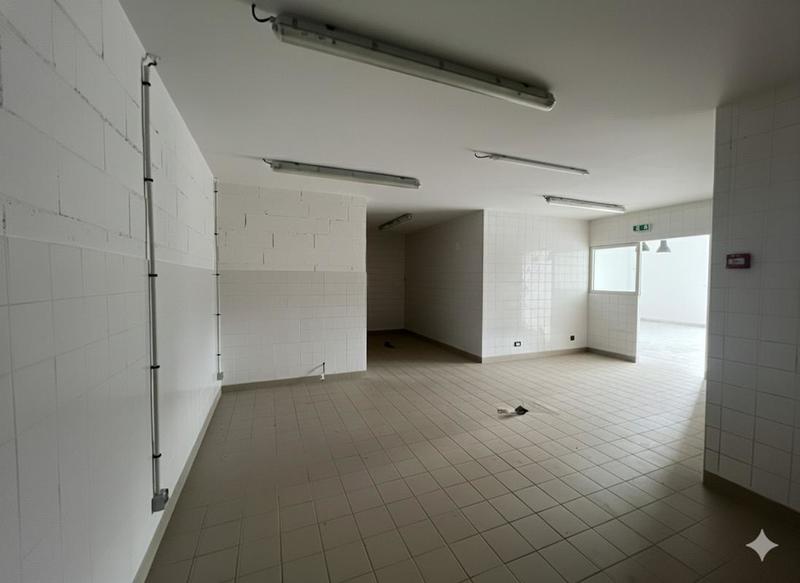 Local commercial - 104 m²