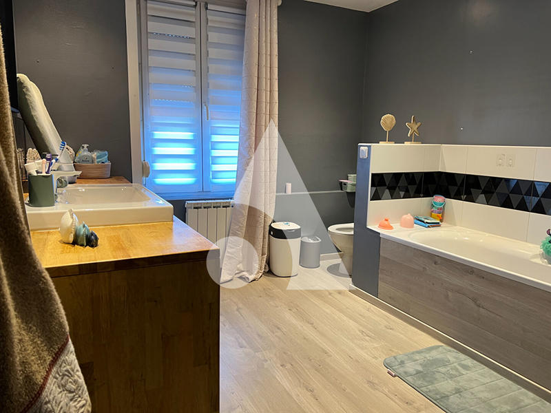 Maison - 120 m² - 5 pièces