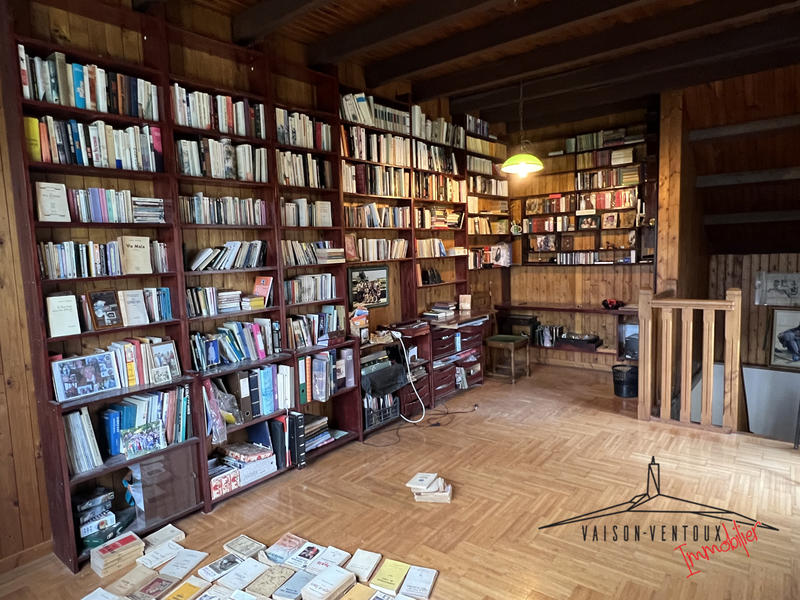 Mas - 250 m² - 8 pièces