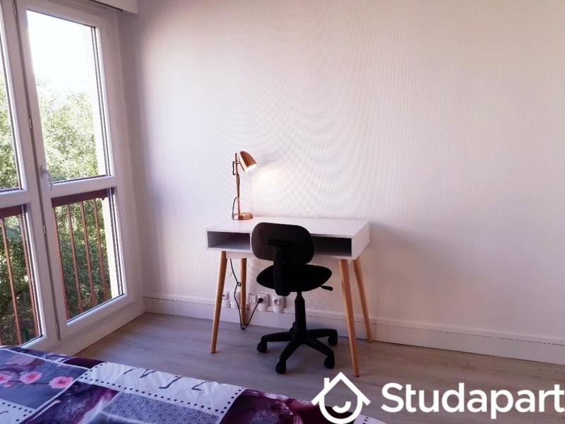 Chambre - 13 m² - 1 pièce