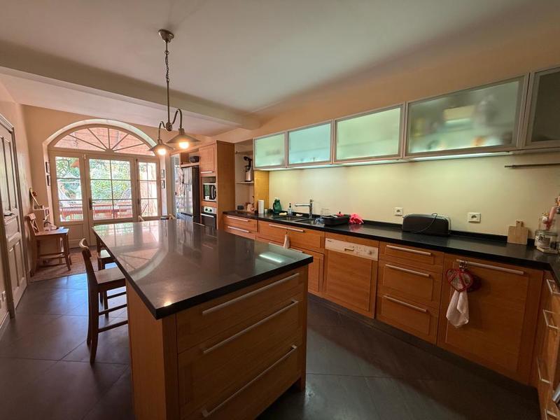 Maison de maîtres - 434 m² - 7 pièces