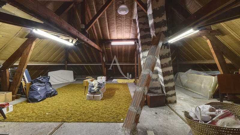 Maison - 180 m² - 5 pièces