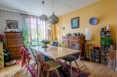 Maison - 186 m² - 8 pièces