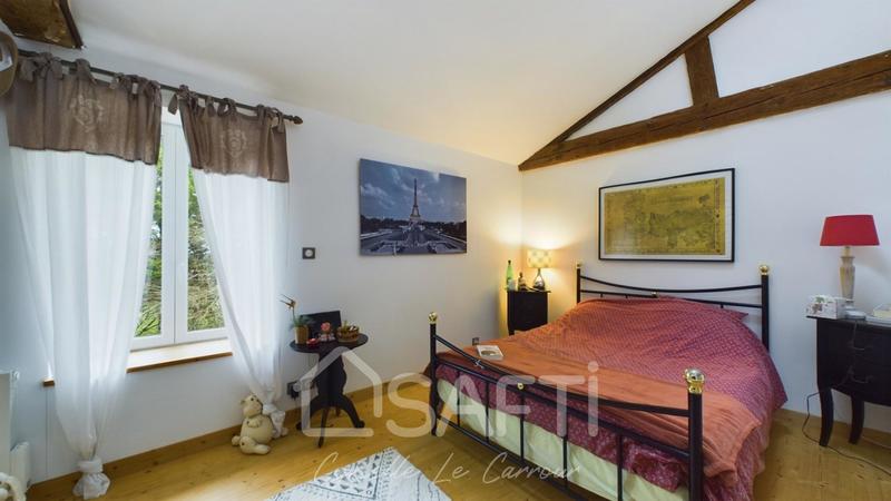 Maison - 230 m² - 6 pièces