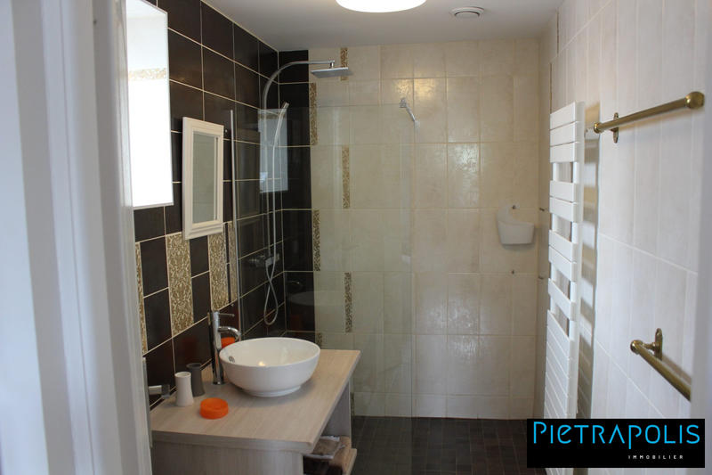 Maison ancienne - 442 m² - 16 pièces