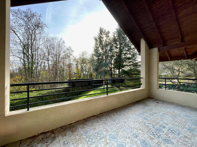 Maison - 203 m² - 7 pièces