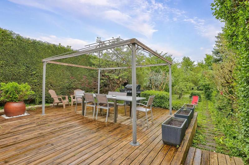 Maison - 200 m² - 7 pièces