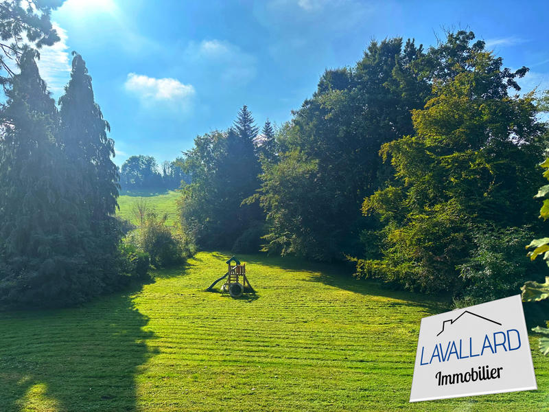 Maison - 202 m² - 8 pièces