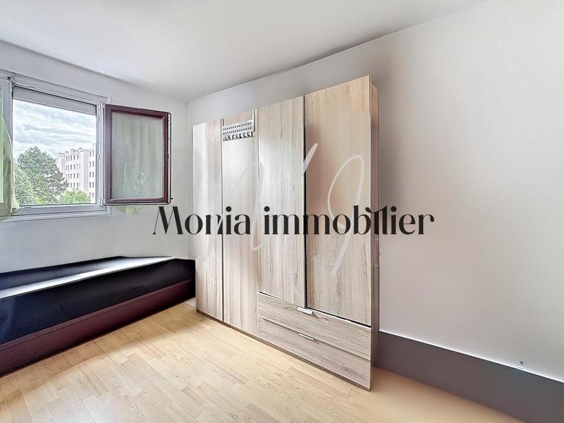 Appartement - 90 m² - 4 pièces