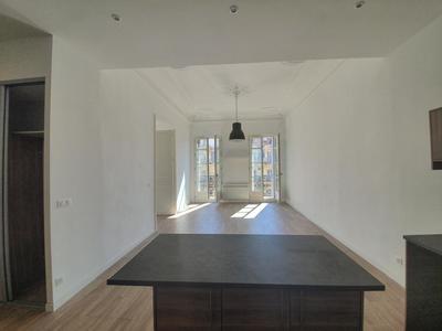 Appartement - 64 m² - 2 pièces