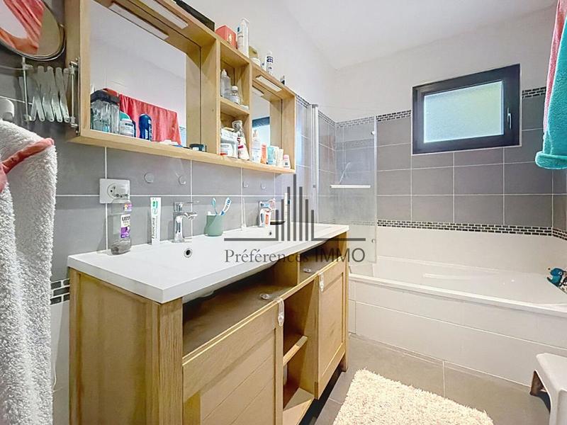 Maison - 105 m² - 4 pièces