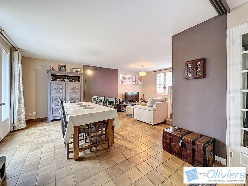 Maison - 111 m² - 6 pièces