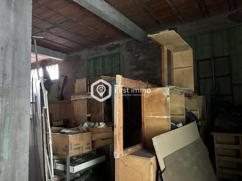 Maison ancienne - 700 m² - 4 pièces