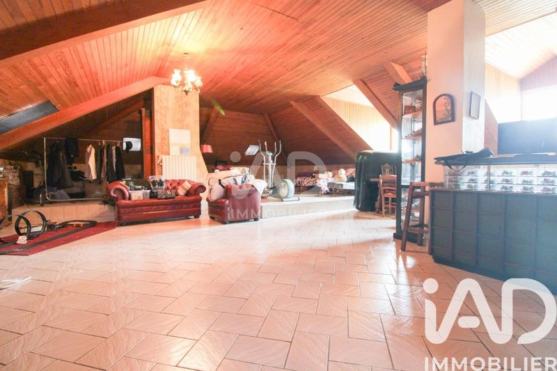 Maison - 275 m² - 6 pièces