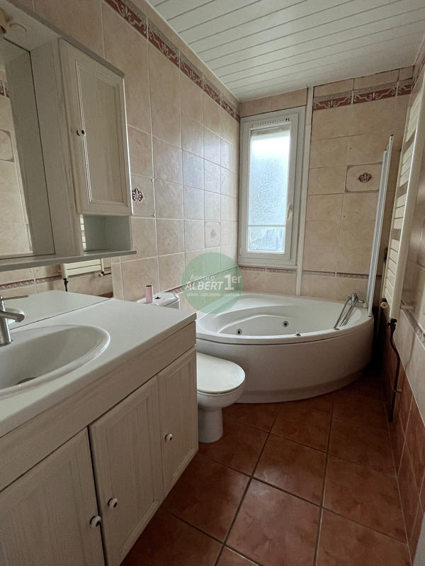 Maison - 95 m² - 4 pièces