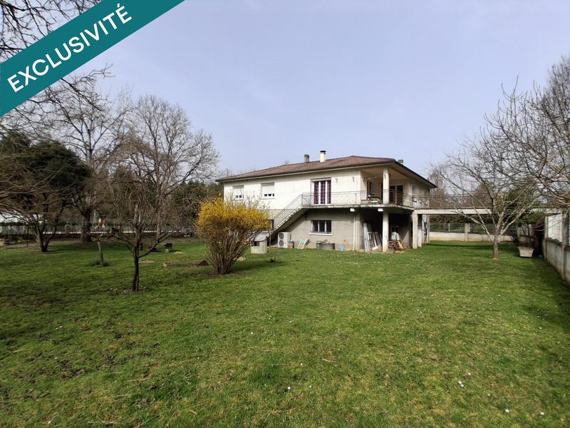 Maison - 180 m² - 8 pièces