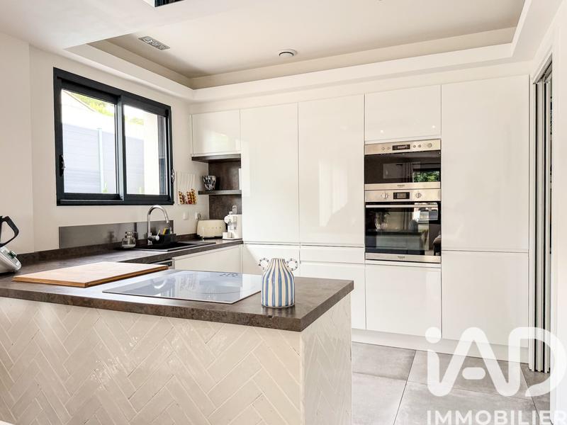 Maison - 88 m² - 4 pièces