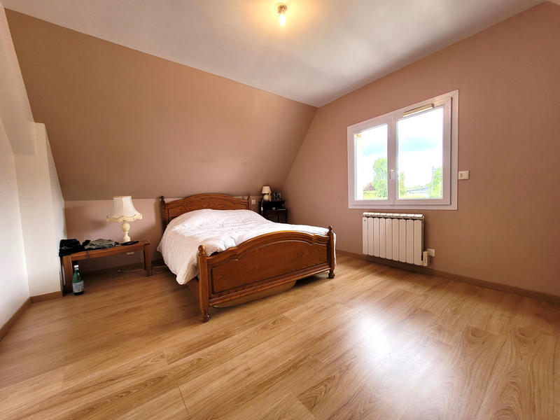 Maison - 235 m² - 8 pièces