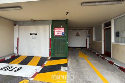 Parking / Garage - 13 m²