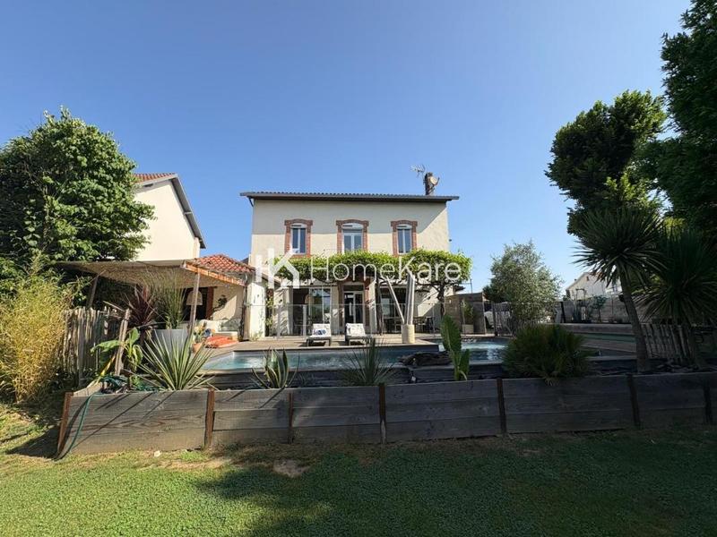 Maison - 160 m² - 5 pièces