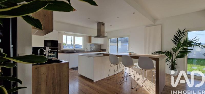 Maison - 228 m² - 6 pièces