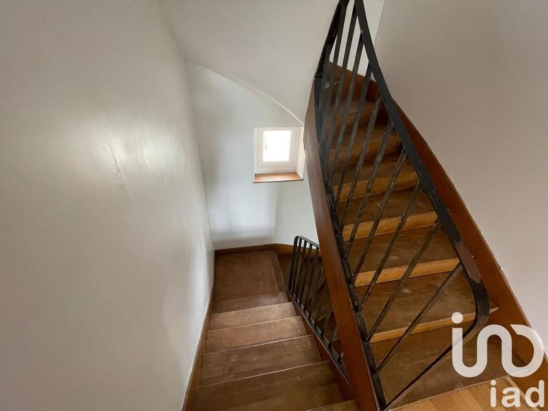 Maison - 241 m² - 12 pièces