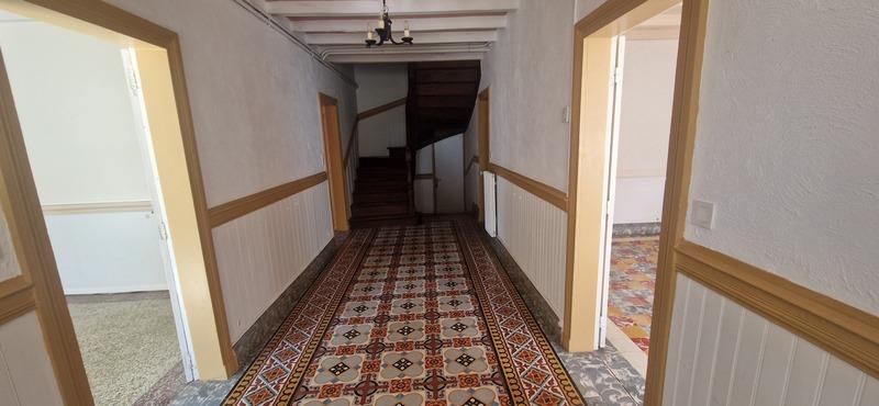 Maison - 272 m² - 8 pièces