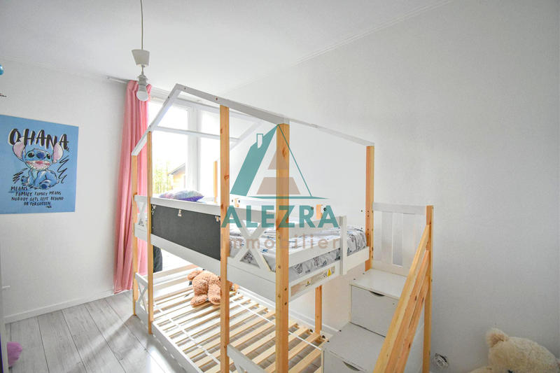 Appartement - 80 m² - 4 pièces