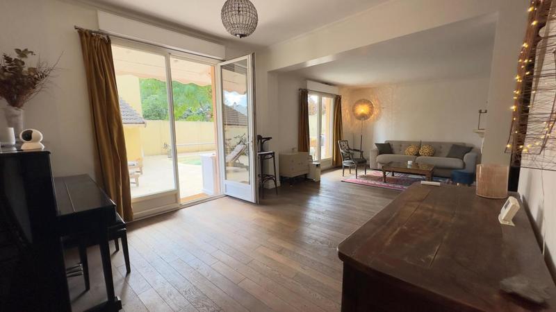 Maison - 110 m² - 6 pièces