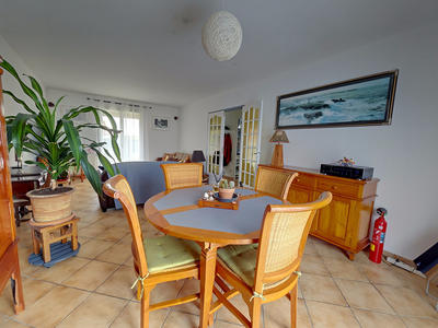 Maison - 92 m² - 6 pièces