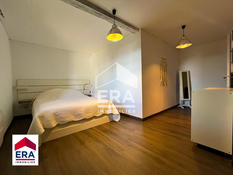 Maison - 355 m² - 10 pièces