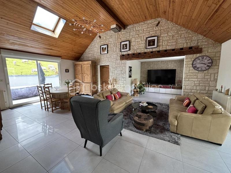 Maison - 127 m² - 6 pièces