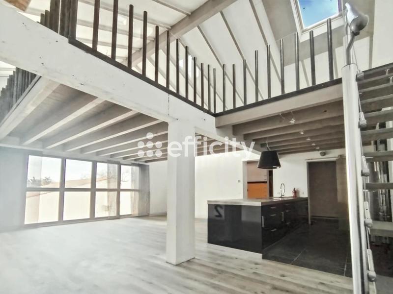 Appartement - 214 m² - 6 pièces