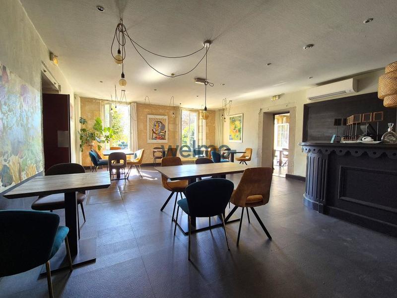 Maison - 715 m² - 13 pièces