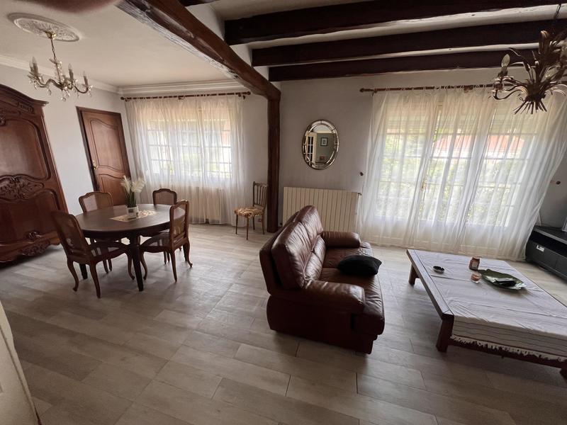 Villa - 145 m² - 8 pièces