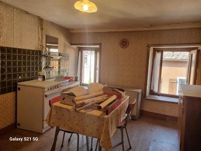 Maison - 90 m² - 6 pièces