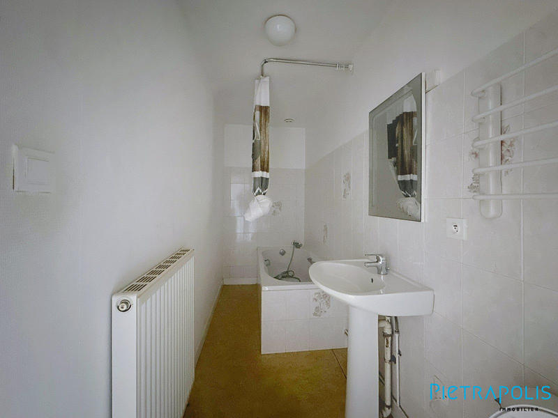 Maison - 85 m² - 5 pièces